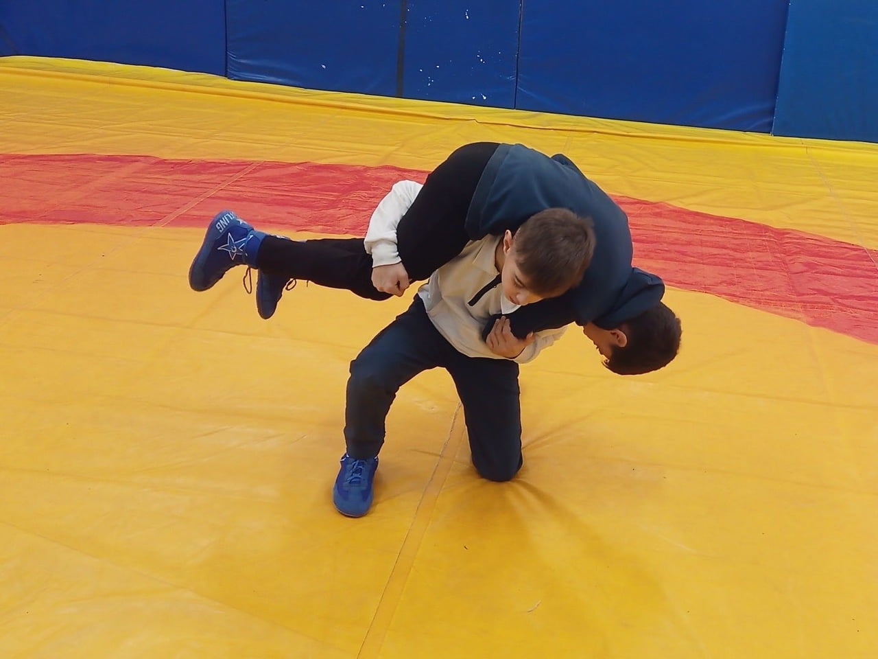 BİLECİK’TE GÜREŞ ANTRENMANLARI SÜRÜYOR