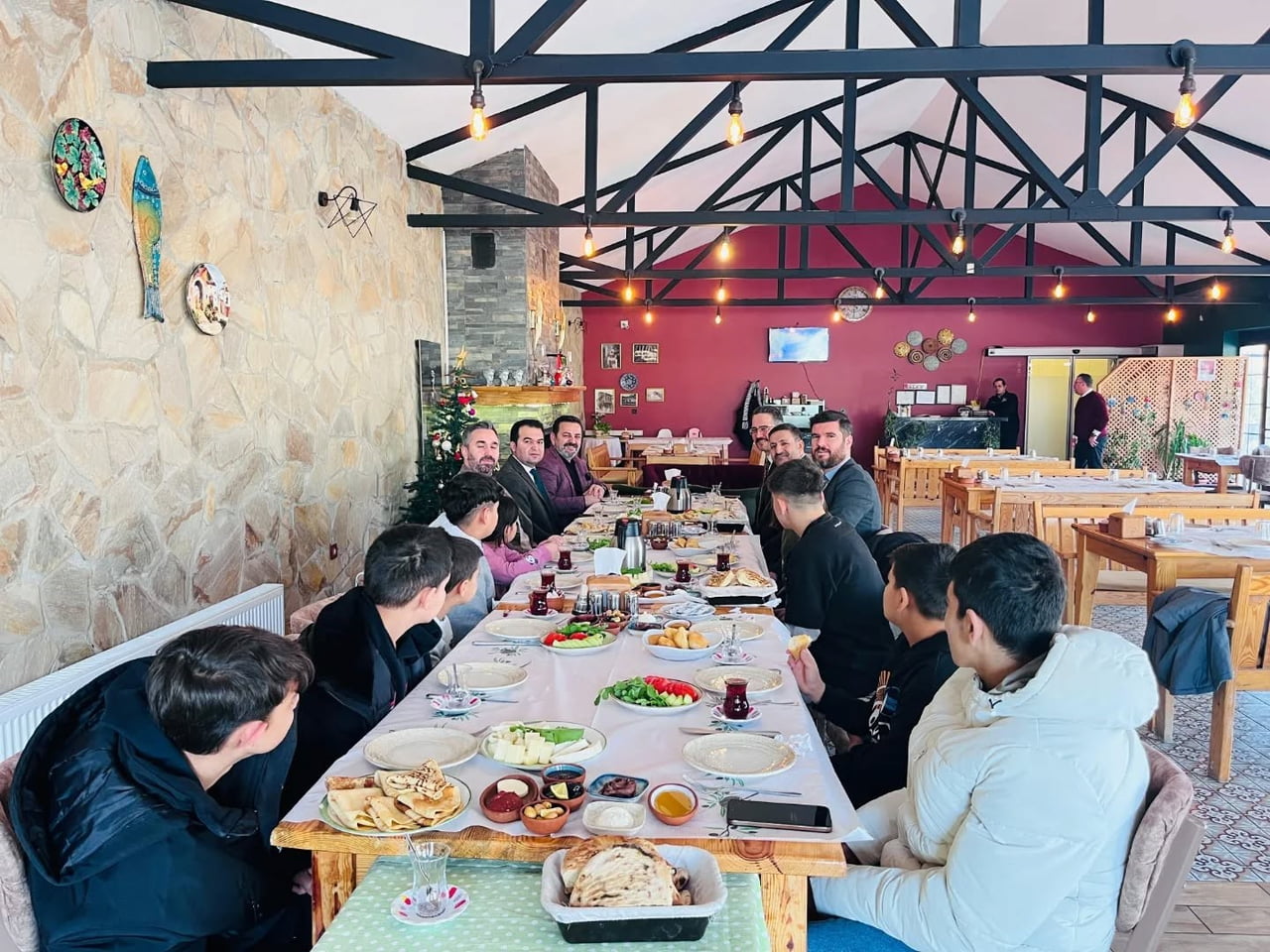 BİLECİK’TE KORUMA ALTINDAKİ KARDEŞLER AİLE BAĞLARINI GÜÇLENDİRMEK İÇİN BULUŞTU