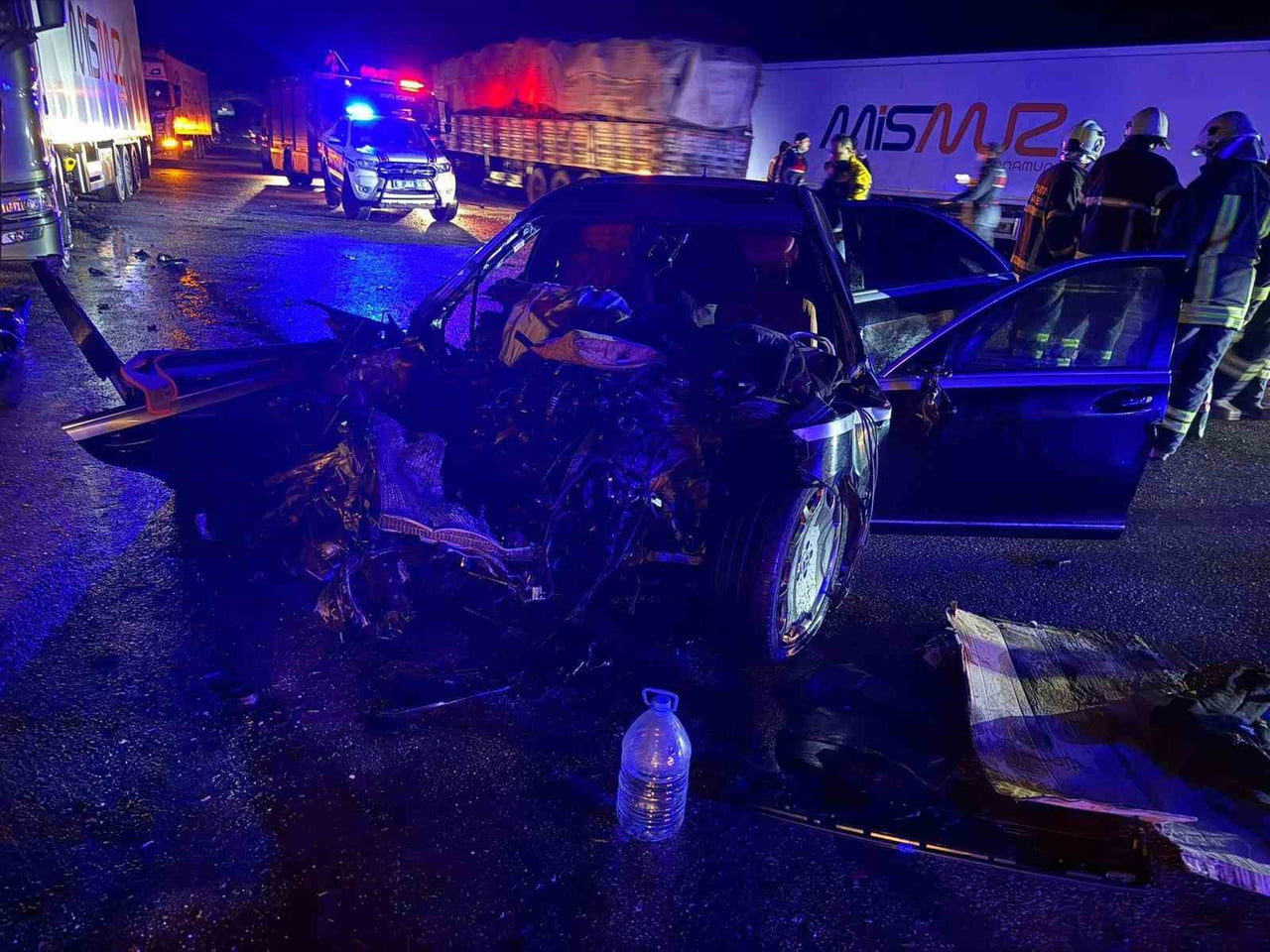 BURDUR'DA 2 OTOMOBİL VE TIRIN ÇARPIŞMASI SONUCU MEYDANA GELEN TRAFİK KAZASINDA 1 KİŞİ HAYATINI...