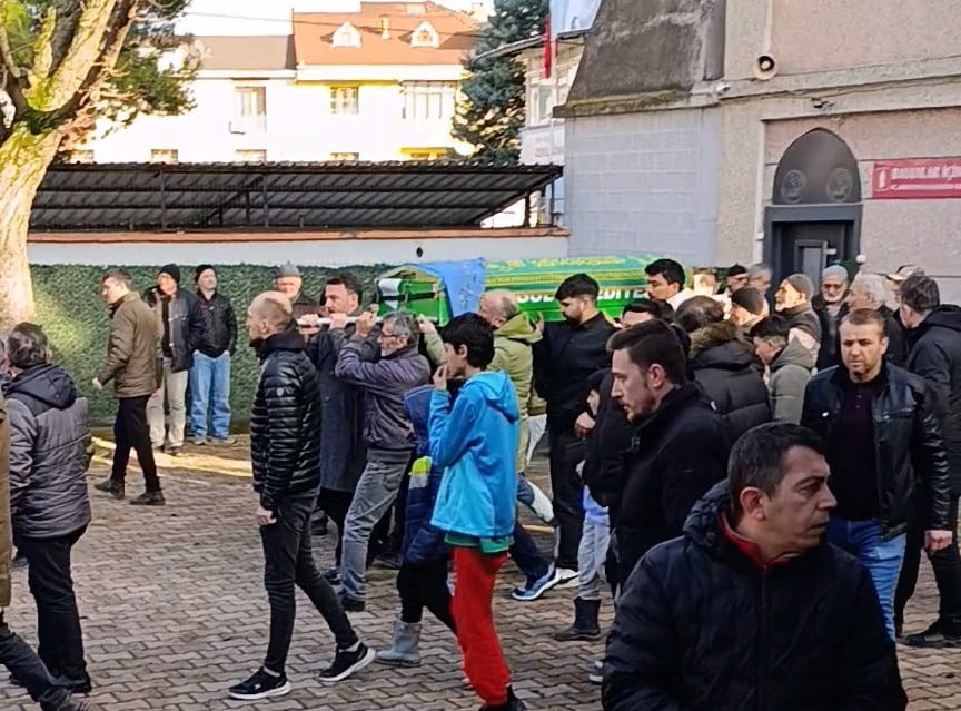 BURSA'NIN İNEGÖL İLÇESİNDE MEYDANA GELEN KAZADA KONTROLDEN ÇIKIP AĞACA ÇARPAN ARAÇTA HAYATINI...