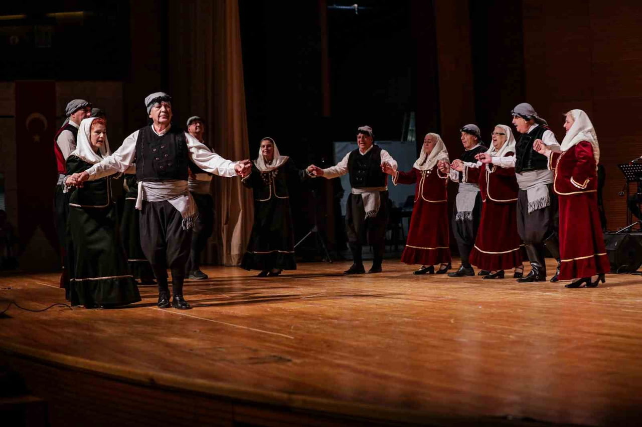 BURSA BÜYÜKŞEHİR BELEDİYESİ TARAFINDAN GERÇEKLEŞTİRİLEN ‘EGE’NİN İKİ YAKASI’ KONSERİ, EGE’NİN İKİ...