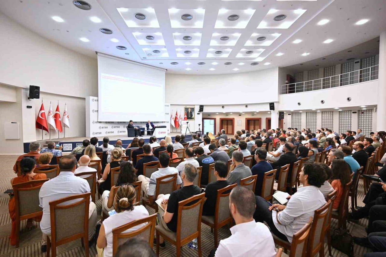 BURSA TİCARET VE SANAYİ ODASI AKADEMİ, 2025 YILINDA DA İŞ DÜNYASININ DEĞİŞEN İHTİYAÇLARINA YANIT...