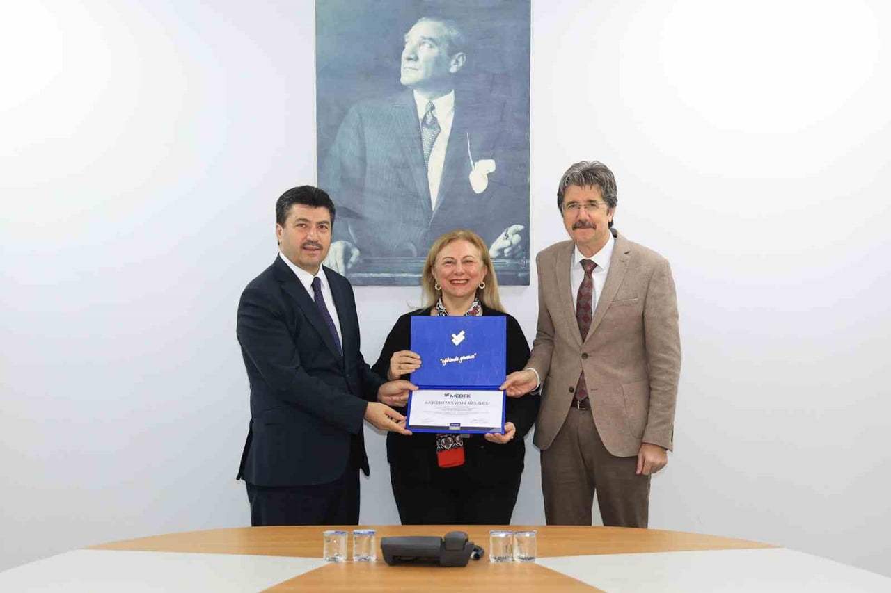 BURSA ULUDAĞ ÜNİVERSİTESİ’NİN (BUÜ) MESLEK YÜKSEKOKULLARI, KALİTE GÜVENCE SÜREÇLERİNDE ÖNEMLİ BİR...