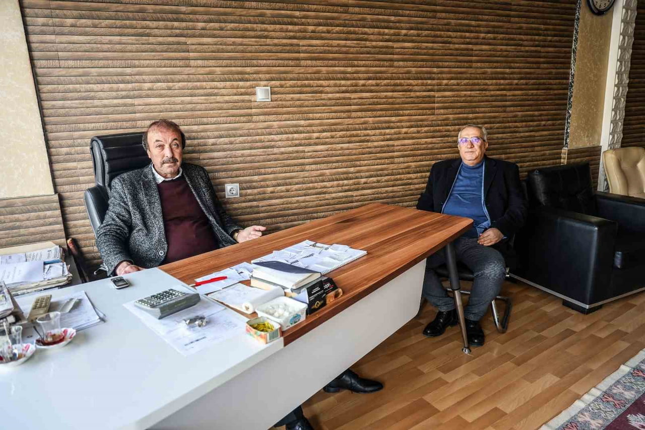 ÇAMELİ BELEDİYE BAŞKANI CENGİZ ARSLAN, ÇAMELİ’DE FAALİYET GÖSTEREN ESNAFLARI ZİYARET ETTİ. ZİYARET...