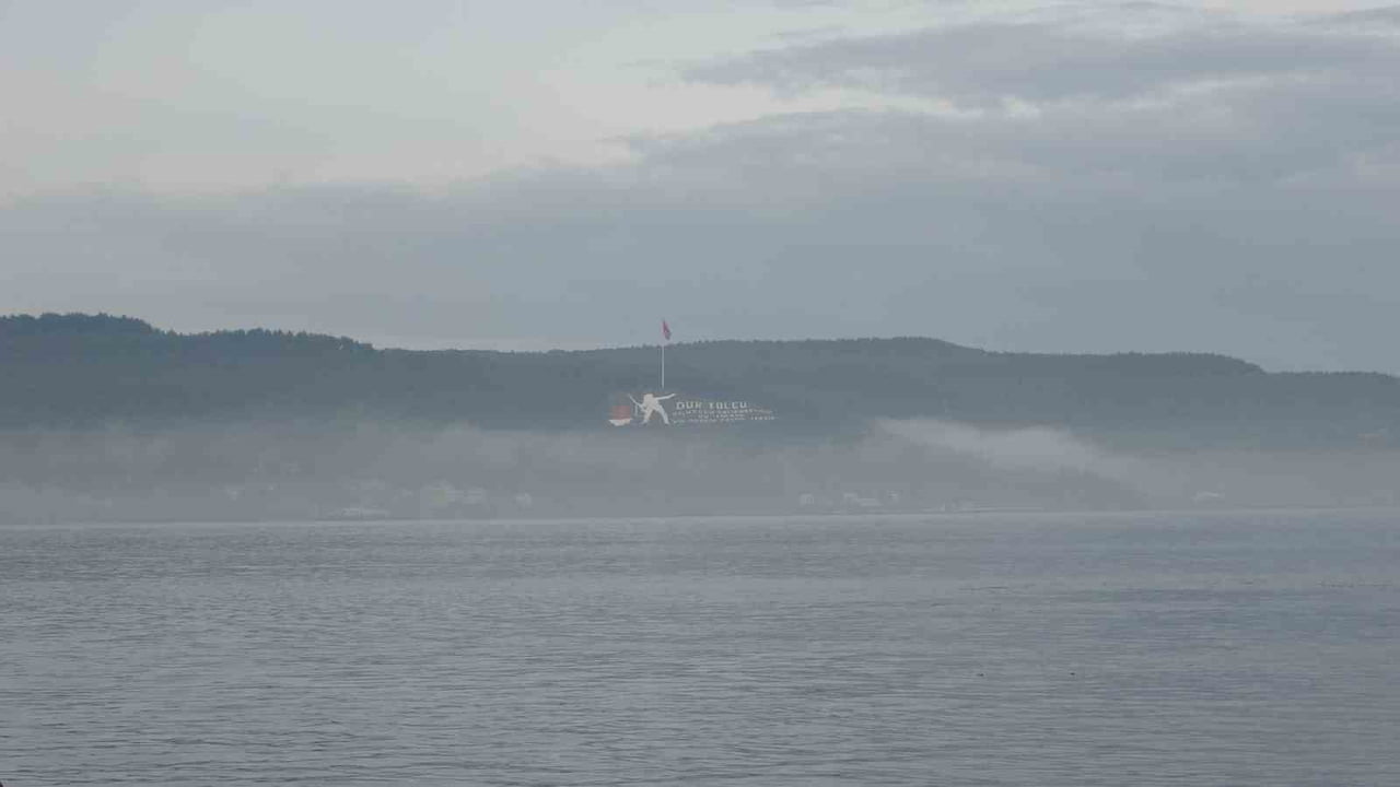ÇANAKKALE BOĞAZI ETKİLİ OLAN YOĞUN SİS NEDENİYLE SAAT 10.20 İTİBARIYLA ÇİFT YÖNLÜ OLARAK TRANSİT...