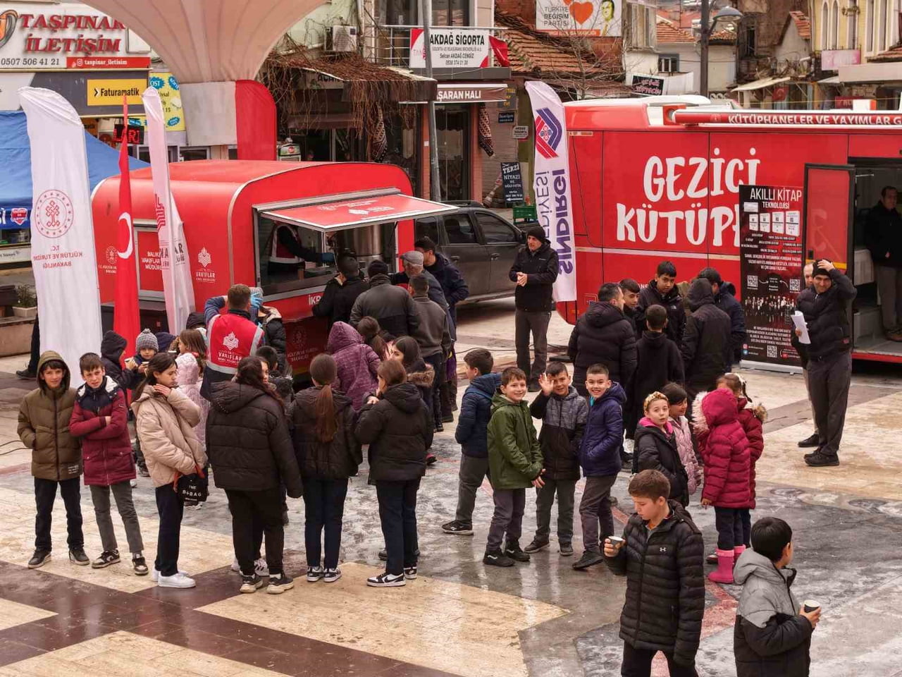 ÇANAKKALE SAVAŞLARI MOBİL MÜZESİ SINDIRGI’DA YOĞUN İLGİ GÖRDÜ