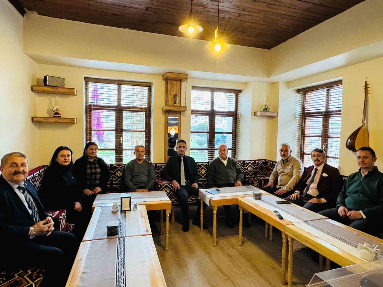 ÇAYCUMA İLÇE KAYMAKAMI ADEM KAYA, 10 OCAK ÇALIŞAN GAZETECİLER GÜNÜ DOLAYISIYLA İLÇEDE GÖREV YAPAN...