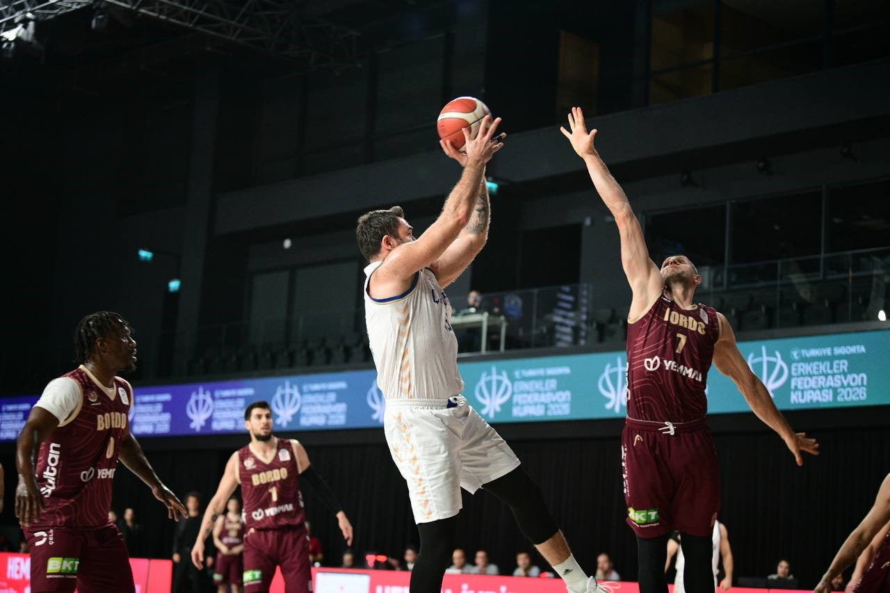 ÇAYIROVA BELEDİYESİ, ERKEKLER FEDERASYON KUPASI YARI FİNALİ’NDE BANDIRMA BORDO BASKETBOL’U GEÇEREK...