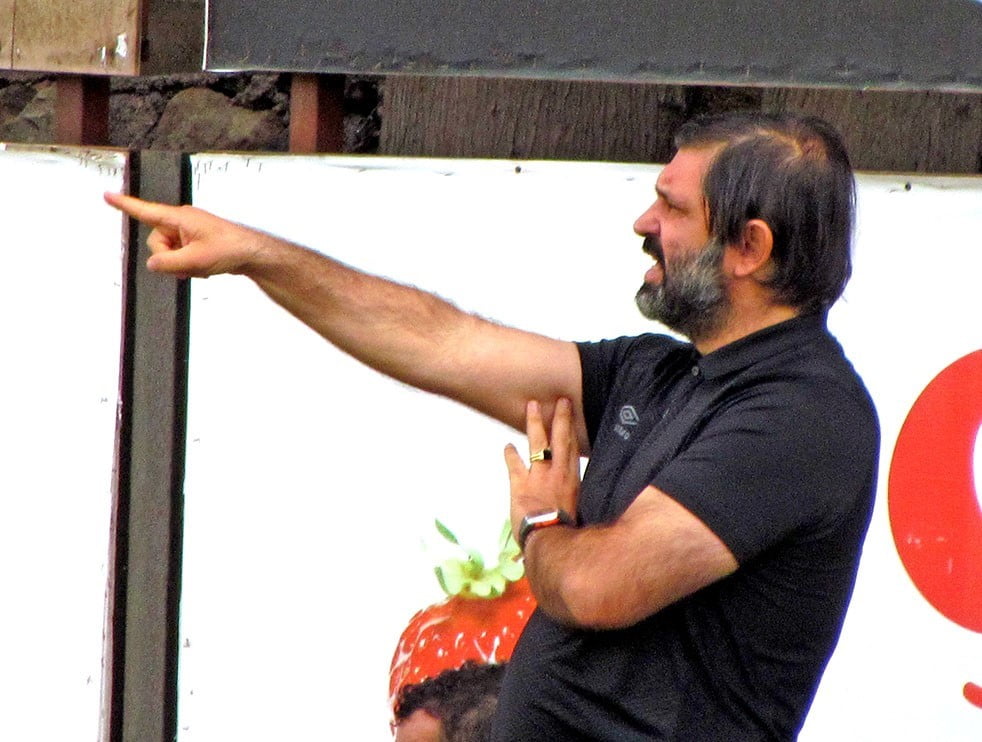 ÇEŞME BELEDİYESPOR TEKNİK DİREKTÖRÜ İBRAHİM GÖREN