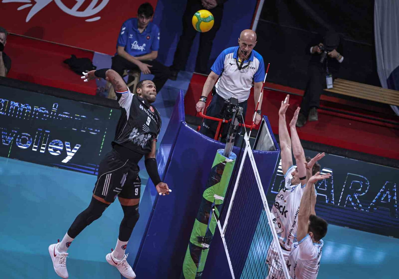 CEV ŞAMPİYONLAR LİGİ’NİN 3. HAFTASINDA HALKBANK ERKEK VOLEYBOL TAKIMI, BELÇİKA TEMSİLCİSİ KNACK...
