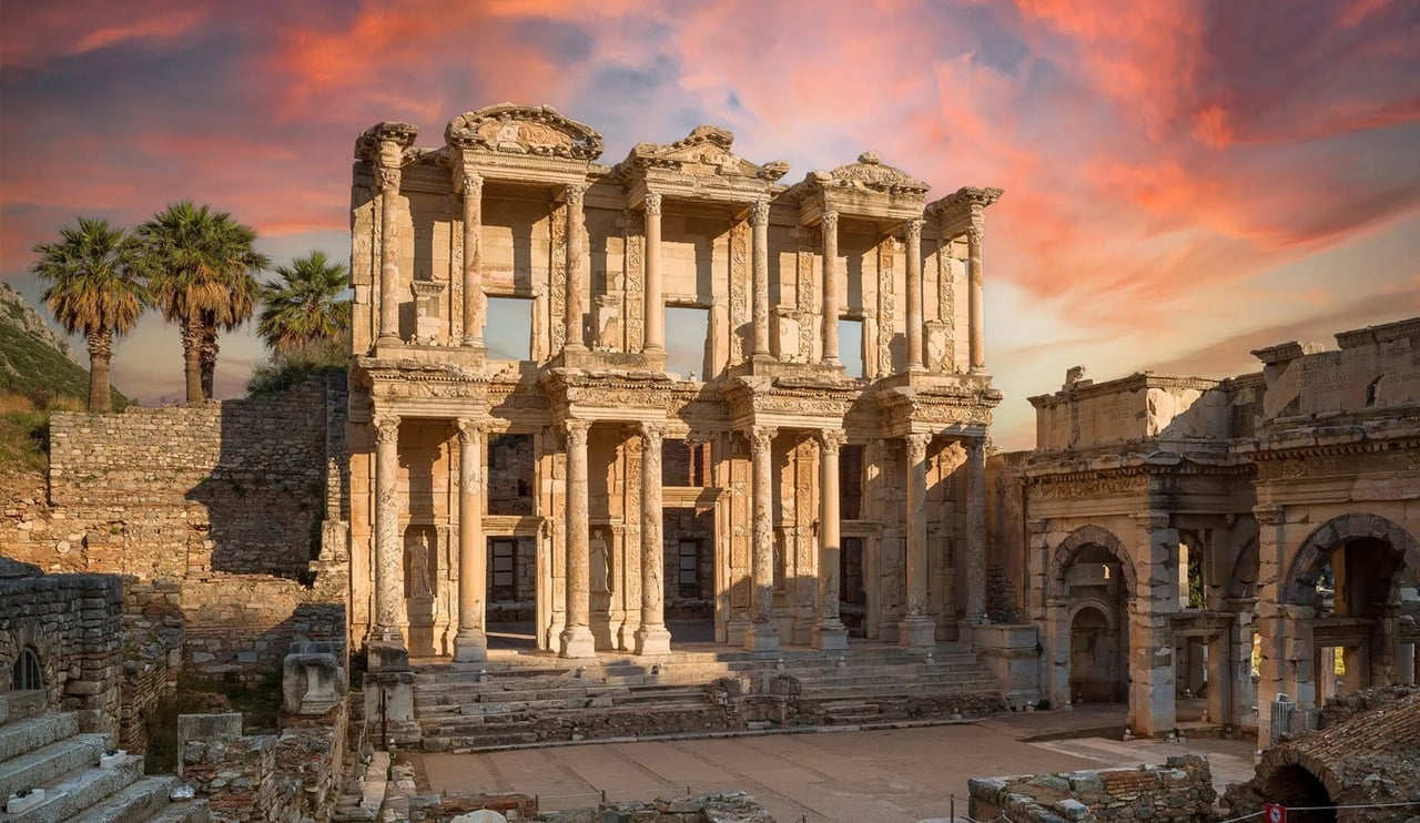 DENİZLİ’DE GÖREV YAPAN TARİHÇİLER, BATI ANADOLU ARKEOLOJİSİNİN ÖNEMLİ İKİ ANTİK KENTİNDE...