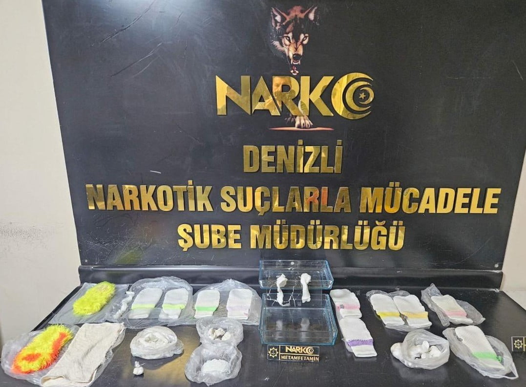 DENİZLİ’DE NARKOTİK POLİSLERİNİN YAPTIĞI OPERASYONDA, 2 KİLO 395 GRAM UYUŞTURUCU MADDEYİ LİF VE...