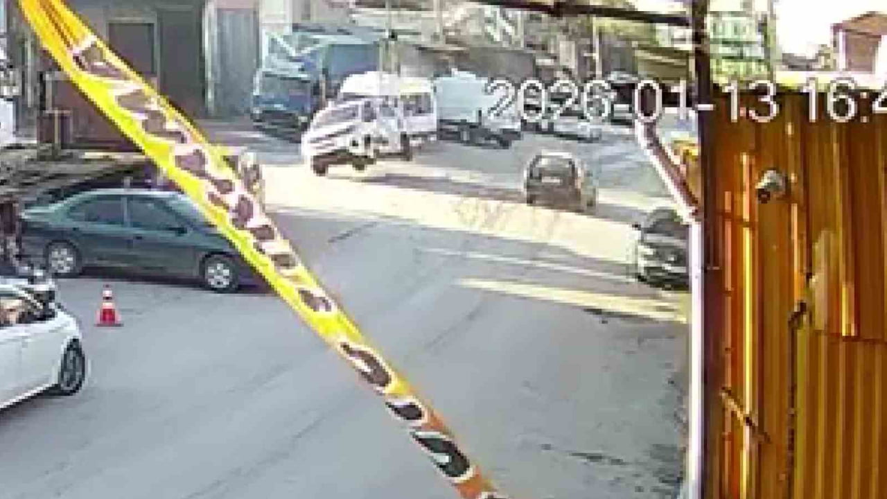 DENİZLİ’DE OTOMOBİL İLE TALİ YOLDAN ÇIKAN HAFİF TİCARİ ARACIN ÇARPIŞMASI SONUCU, HAFİF TİCARİ ARAÇ...