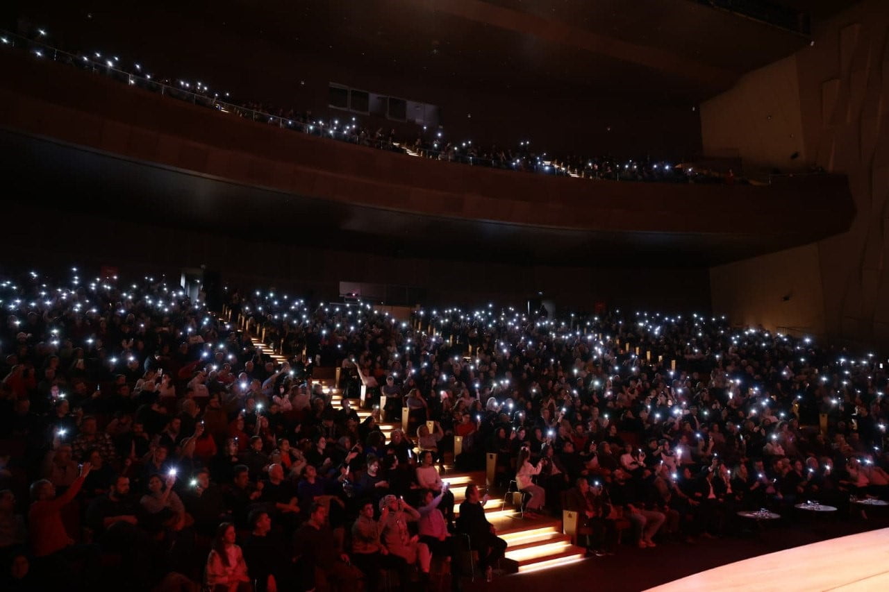 DENİZLİ’DE TÜRK MÜZİĞİNİN UNUTULMAZ İSMİ FERDİ TAYFUR, VEFATININ YIL DÖNÜMÜNDE SEVİLEN ESERLERİYLE...