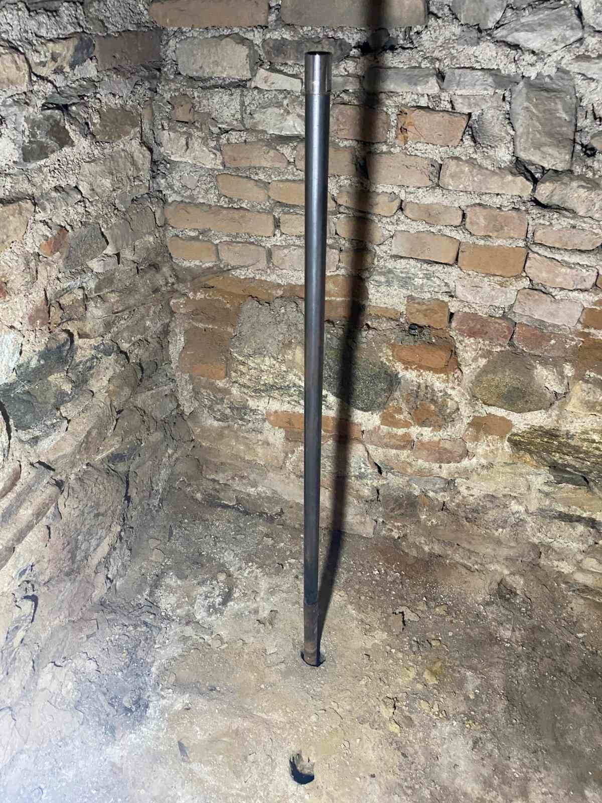 DENİZLİ’NİN BULDAN İLÇESİNDE BULUNAN YAKLAŞIK 3 ASIRLIK TARİHİ HAMAMDA KAÇAK KAZI YAPILDIĞINI...