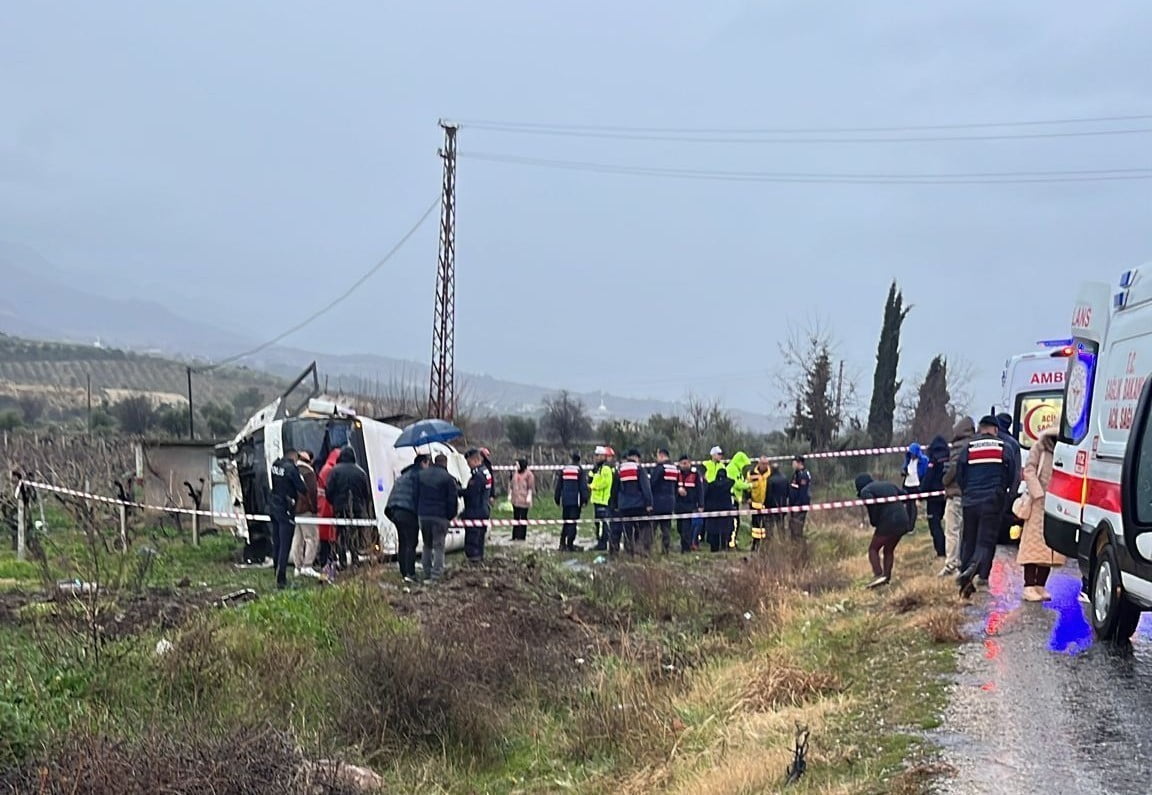 DENİZLİ VALİLİĞİ BULDAN’DA MEYDANA GELEN KAZAYA İLİŞKİN AÇIKLAMA YAPTI. AÇIKLAMADA, 22 YARALIYA...