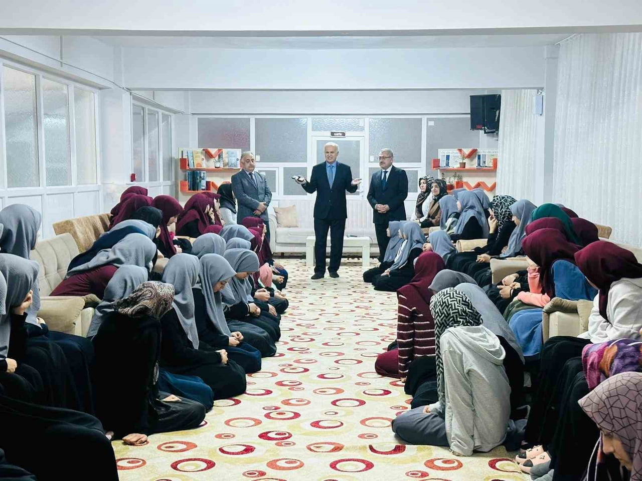 DİYANET İŞLERİ BAŞKAN YARDIMCIMIZ DR. HÜSEYİN HAZIRLAR, YENİŞEHİR YATILI KIZ KUR'AN KURSU'NU VE...