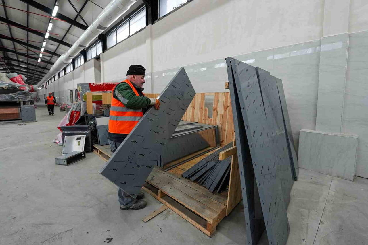 DİYARBAKIR BÜYÜKŞEHİR BELEDİYESİ TARAFINDAN VATANDAŞLARIN TEMEL GIDA MADDELERİNE UYGUN FİYATLARLA...