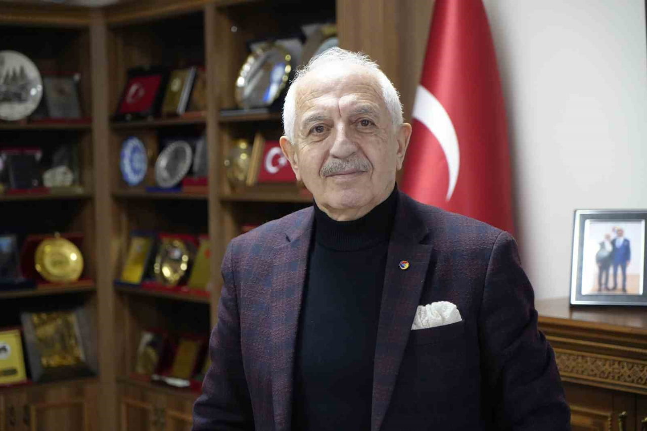 DOĞU KARADENİZ BÖLGESİ İLLERİ ARASINDA 2025 YILINDA İHRACATINI EN FAZLA ARTIRAN İL GÜMÜŞHANE...