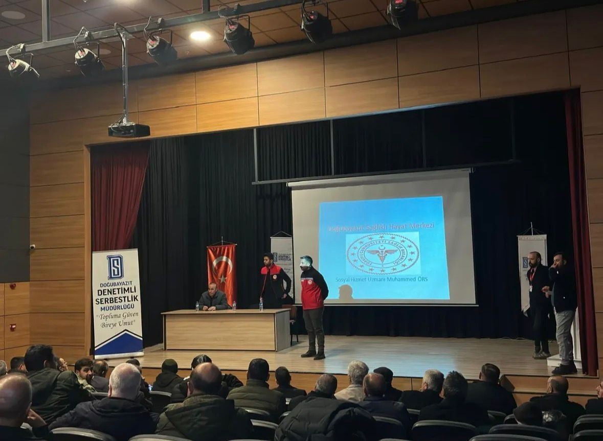 DOĞUBAYAZIT’TA MUHTARLARA YÖNELİK ÜRETİM BİLGİLENDİRME TOPLANTISI