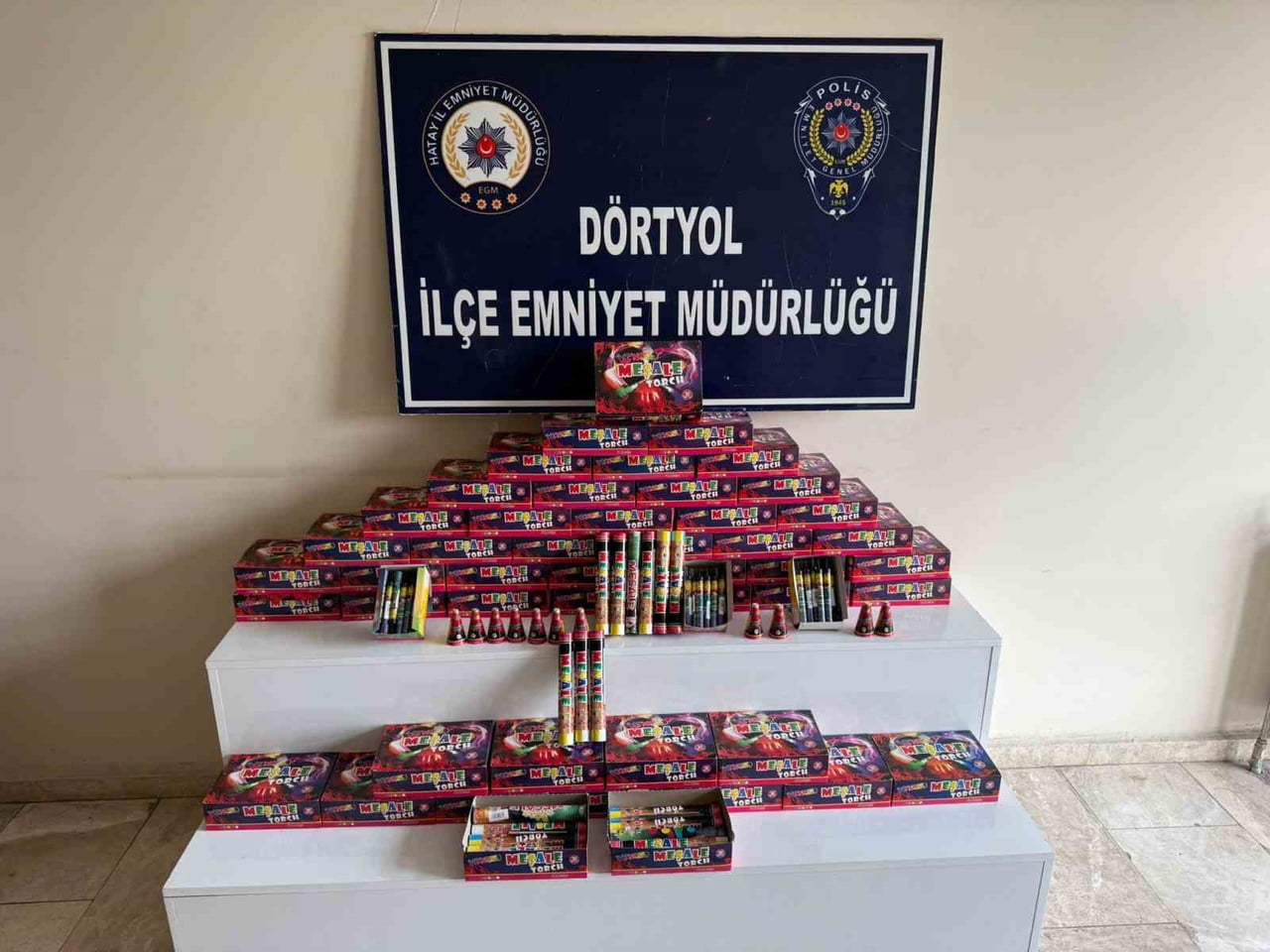 DÖRTYOL’DA MAYTAP, HAVAİ FİŞEK, MEŞALE SATIŞI YAPANLAR DENETLENDİ