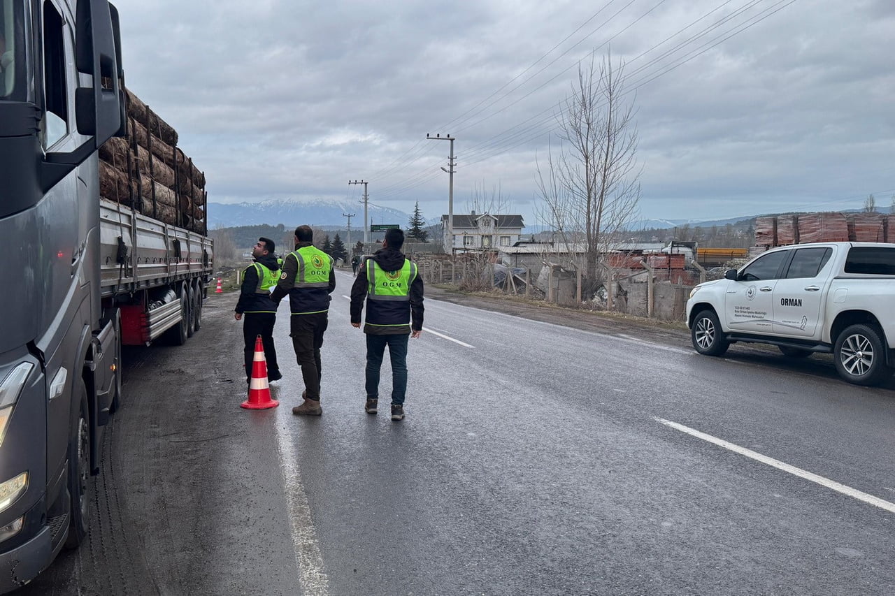 DÜZCE’DE ORMANLARIN KANUN DIŞI MÜDAHALELERDEN KORUNMASI VE OLASI KAÇAK EMVAL NAKLİYATININ ÖNÜNE...