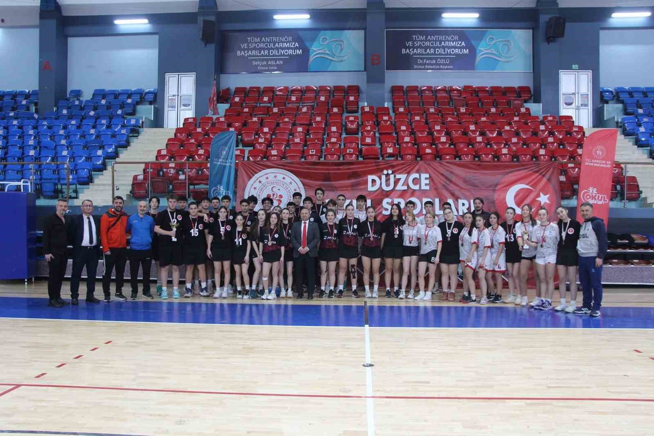 DÜZCE OKUL SPORLARI KORFBOL İL ŞAMPİYONU FARABİ ANADOLU LİSESİ ŞAMPİYON OLDU.