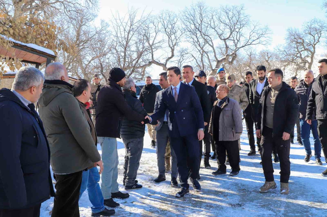 DÜZENLENEN TÖRENE SAVUR KAYMAKAMI ENES EMİRCAN BUYURAN, SAVUR BELEDİYE BAŞKANI ENGİN UĞUR HAMİDİ...