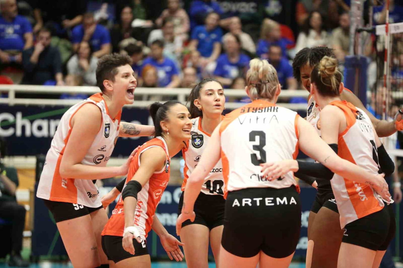 ECZACIBAŞI DYNAVİT, CEV ZEREN GROUP ŞAMPİYONLAR LİGİ 5. MAÇINDA DEPLASMANDA SIRBİSTAN EKİBİ...