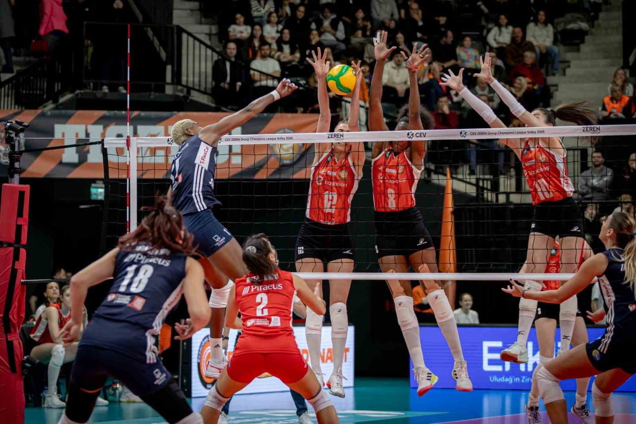 ECZACIBAŞI DYNAVİT, CEV ZEREN GROUP ŞAMPİYONLAR LİGİ C GRUBU 4. MAÇINDA, EVİNDE YUNAN EKİBİ...