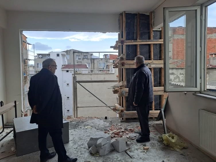 EDREMİT İLÇE MİLLÎ EĞİTİM MÜDÜRÜ RAMAZAN ESMEN, İLÇEDE GÜÇLENDİRME ÇALIŞMALARI DEVAM EDEN EDREMİT...