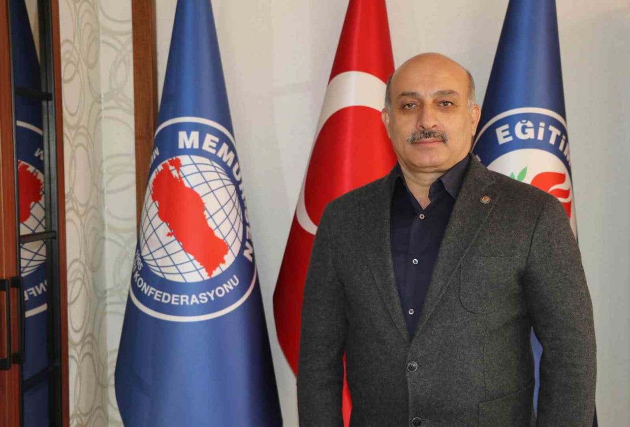 EĞİTİM-BİR-SEN ADANA ŞUBE BAŞKANI MUSTAFA SARIGEÇİLİ