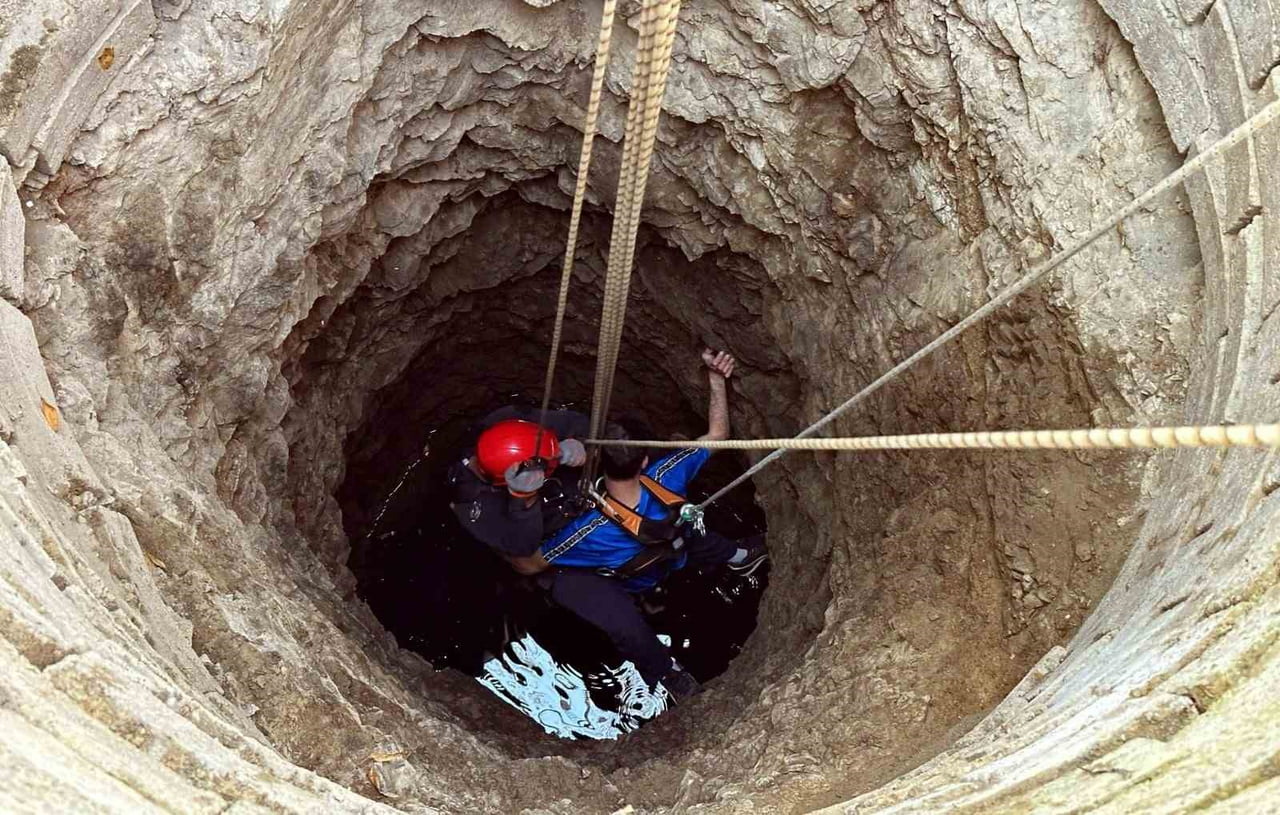 ELAZIĞ BELEDİYESİ İTFAİYE MÜDÜRLÜĞÜ EKİPLERİ  BİR YIL İÇERİSİNDE 2 BİN 909 OLAYA MÜDAHALE ETTİ. ...