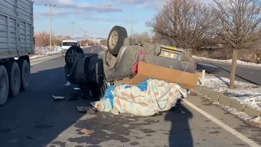 Elazığ’da pikap takla attı: 3 yaralı