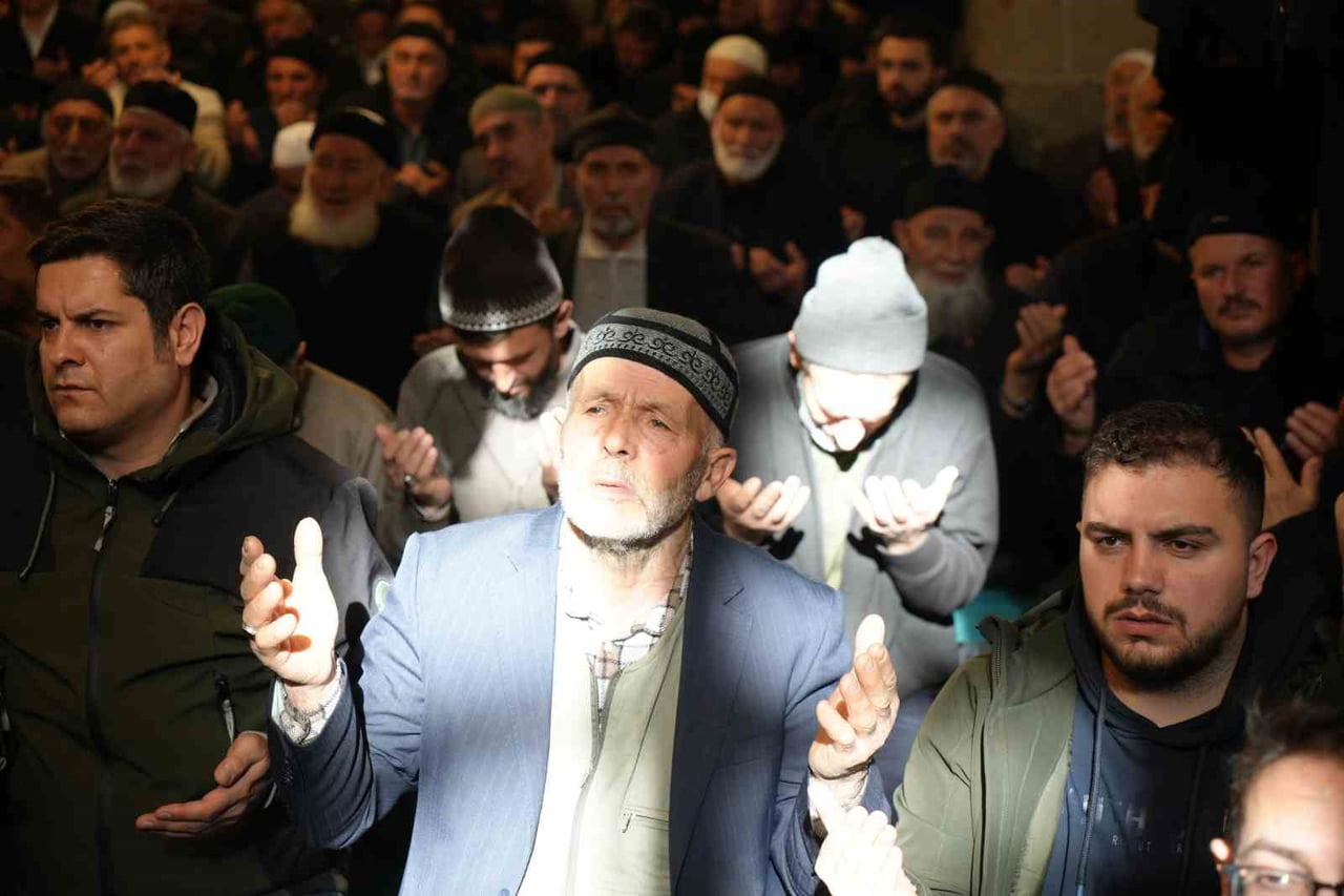 ERZURUM'U DOĞAL AFETLERDEN KORUMAK İÇİN PİR ALİ BABA'NIN BAŞLATTIĞI VE 500 YILDIR KESİNTİSİZ DEVAM...