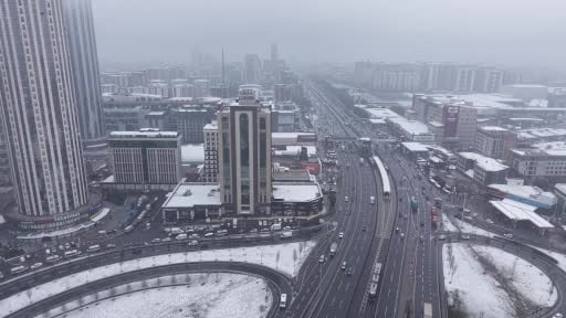 Esenyurt'ta kar yağışı sürüyor