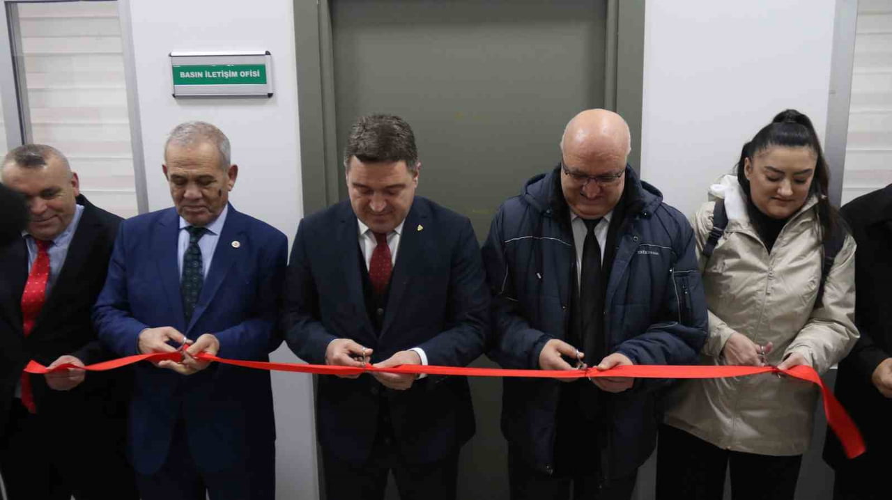 ESKİŞEHİR CUMHURİYET BAŞSAVCISI ÜZEYİR KARAKÜLAH 10 ÇALIŞAN GAZETECİLER GÜNÜ VESİLESİYLE BASIN...