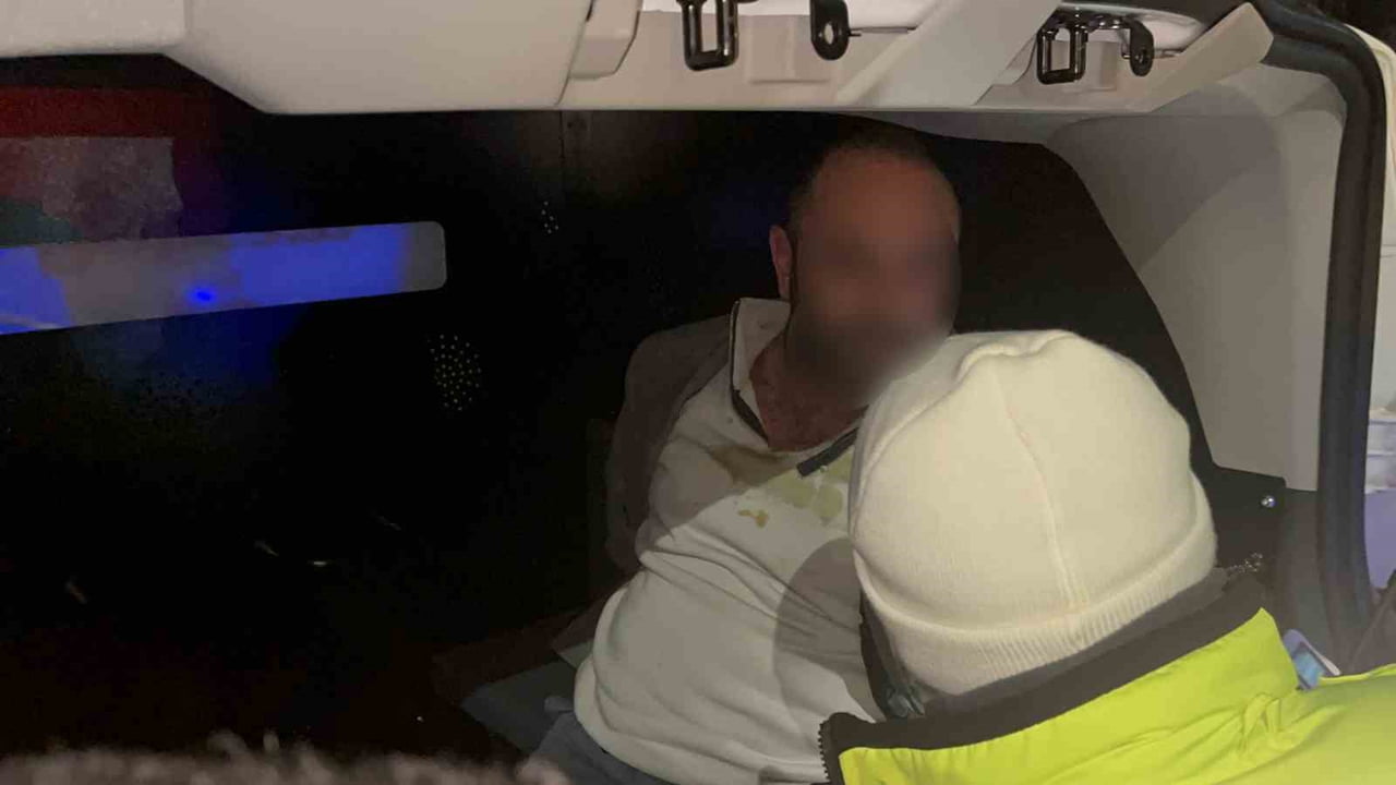 ESKİŞEHİR’DE İLKİNDE İZİNİ KAYBETTİRDİKTEN 5 GÜN SONRA POLİSTEN 2’NCİ KEZ KAÇAN ARACIN...