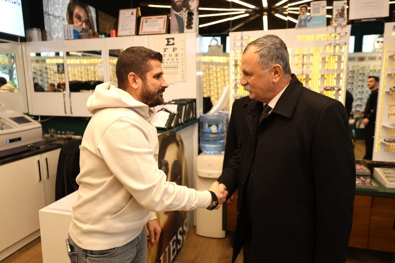 ESNAF ZİYARETLERİNE ARA VERMEDEN DEVAM EDEN YUNUSEMRE BELEDİYE BAŞKANI SEMİH BALABAN, 75. YIL...