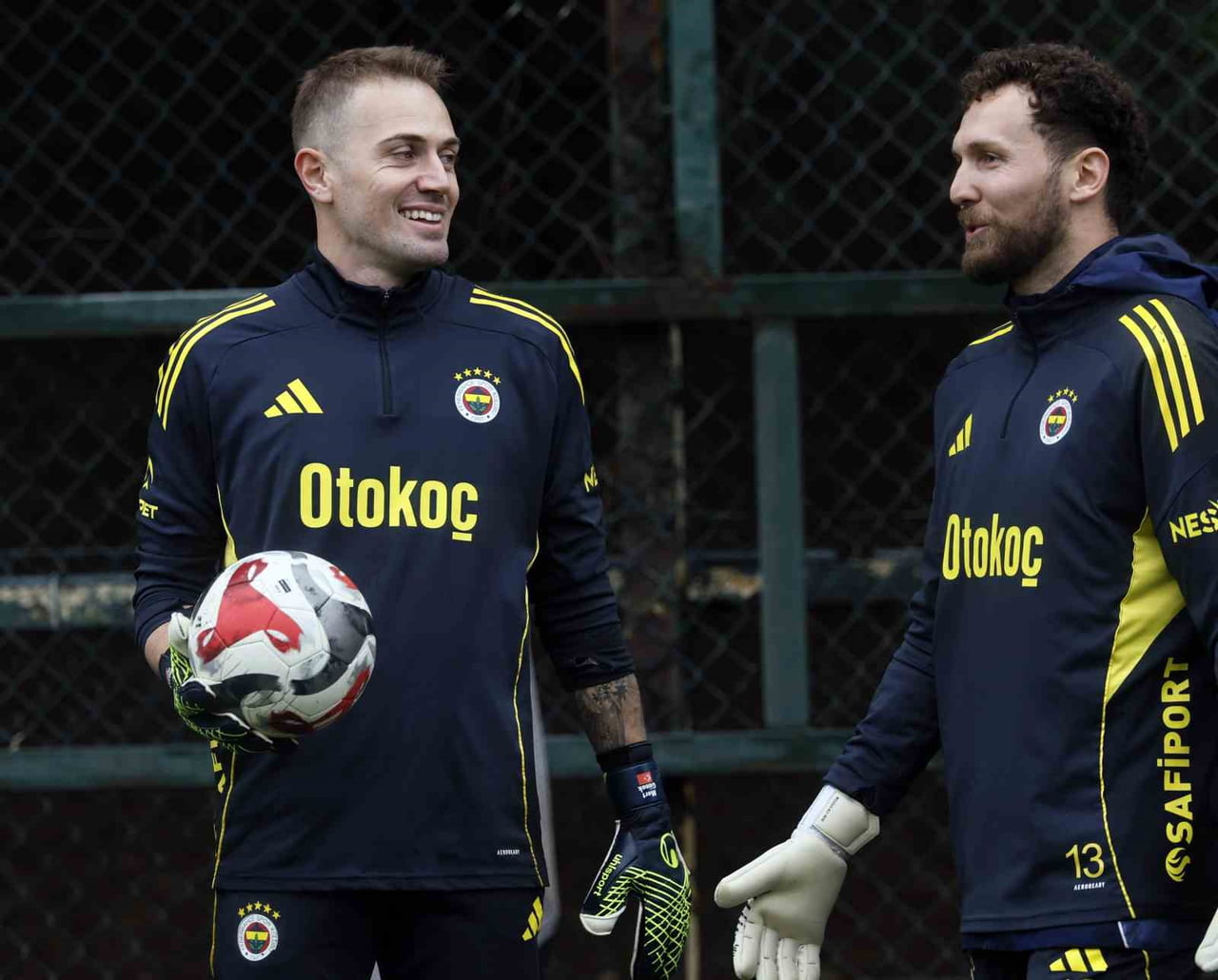 FENERBAHÇE, TURKCELL SÜPER KUPA FİNALİNDE YARIN ATATÜRK OLİMPİYAT STADYUMU'NDA GALATASARAY İLE...