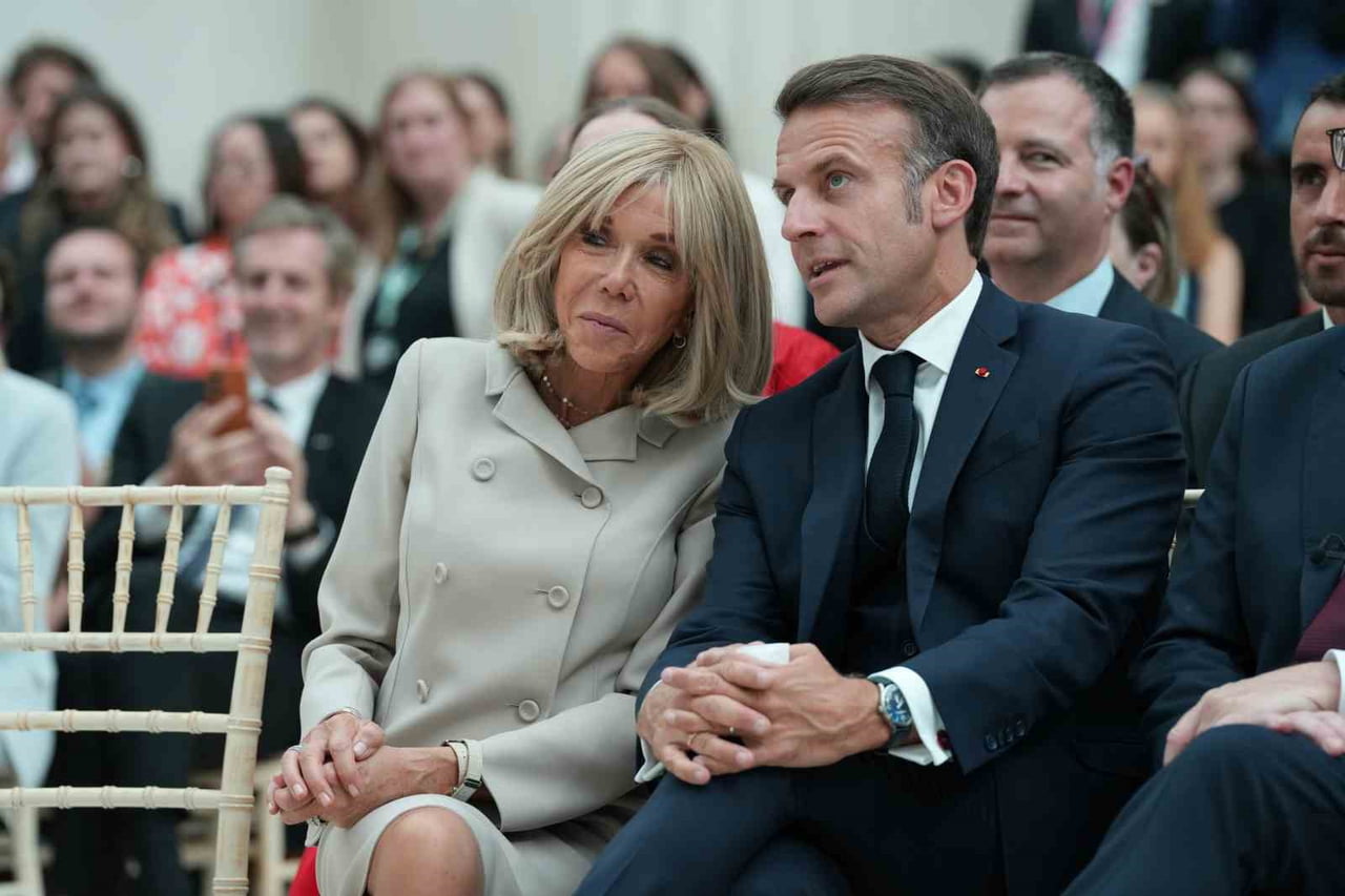 FRANSA'DA MAHKEME, ÇEVRİMİÇİ OLARAK FİRST LADY BRİGİTTE MACRON'UN CİNSİYETİ HAKKINDA YALAN...