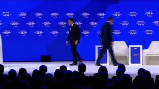 Fransa Cumhurbaşkanı Emmanuel Macron, ABD'ye karşı AB'nin "ticaret bazukası" olarak adlandırılan...