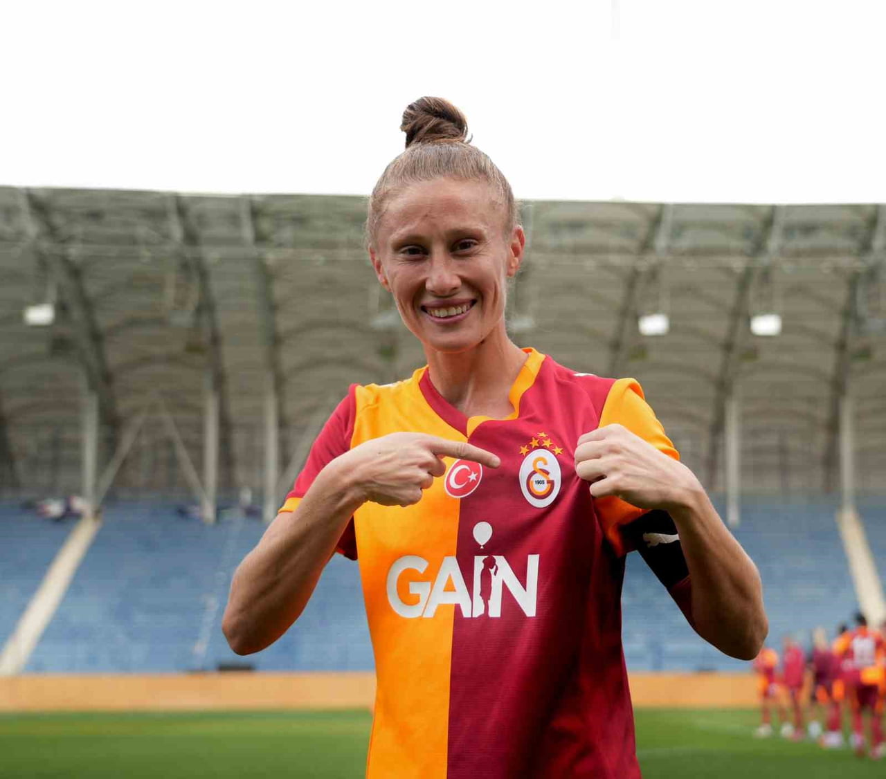 GALATASARAY KADIN FUTBOL TAKIMI'NIN KAPTANI EBRU TOPÇU, GSPLUS’A ÖZEL AÇIKLAMALARDA BULUNDU.