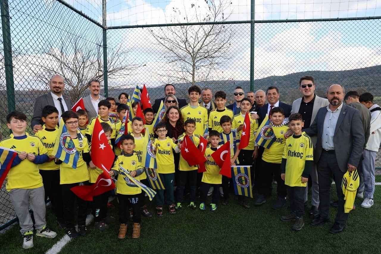 GALATASARAY TARAFTARI OLAN YUNUSEMRE BELEDİYE BAŞKANI SEMİH BALABAN’IN SEYİTLİ MAHALLESİ’NDE...