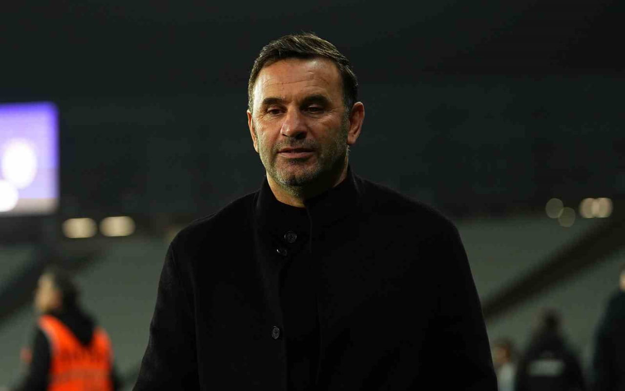 GALATASARAY TEKNİK DİREKTÖRÜ OKAN BURUK, SON OYNADIKLARI ATLETİCO MADRİD MAÇININ 11’İNE GÖRE FATİH...