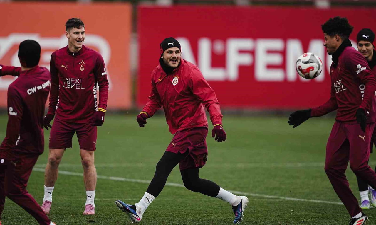 GALATASARAY, TURKCELL SÜPER KUPA YARI FİNALİNDE TRABZONSPOR İLE YAPACAĞI MAÇIN HAZIRLIKLARINI...