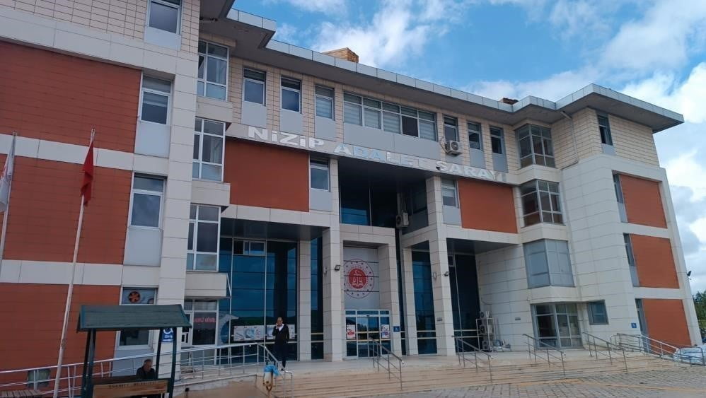 GAZİANTEP'İN NİZİP İLÇESİNDE, KAHRAMANMARAŞ MERKEZLİ 6 ŞUBAT DEPREMLERİNDE YIKILAN VE 51 KİŞİNİN...