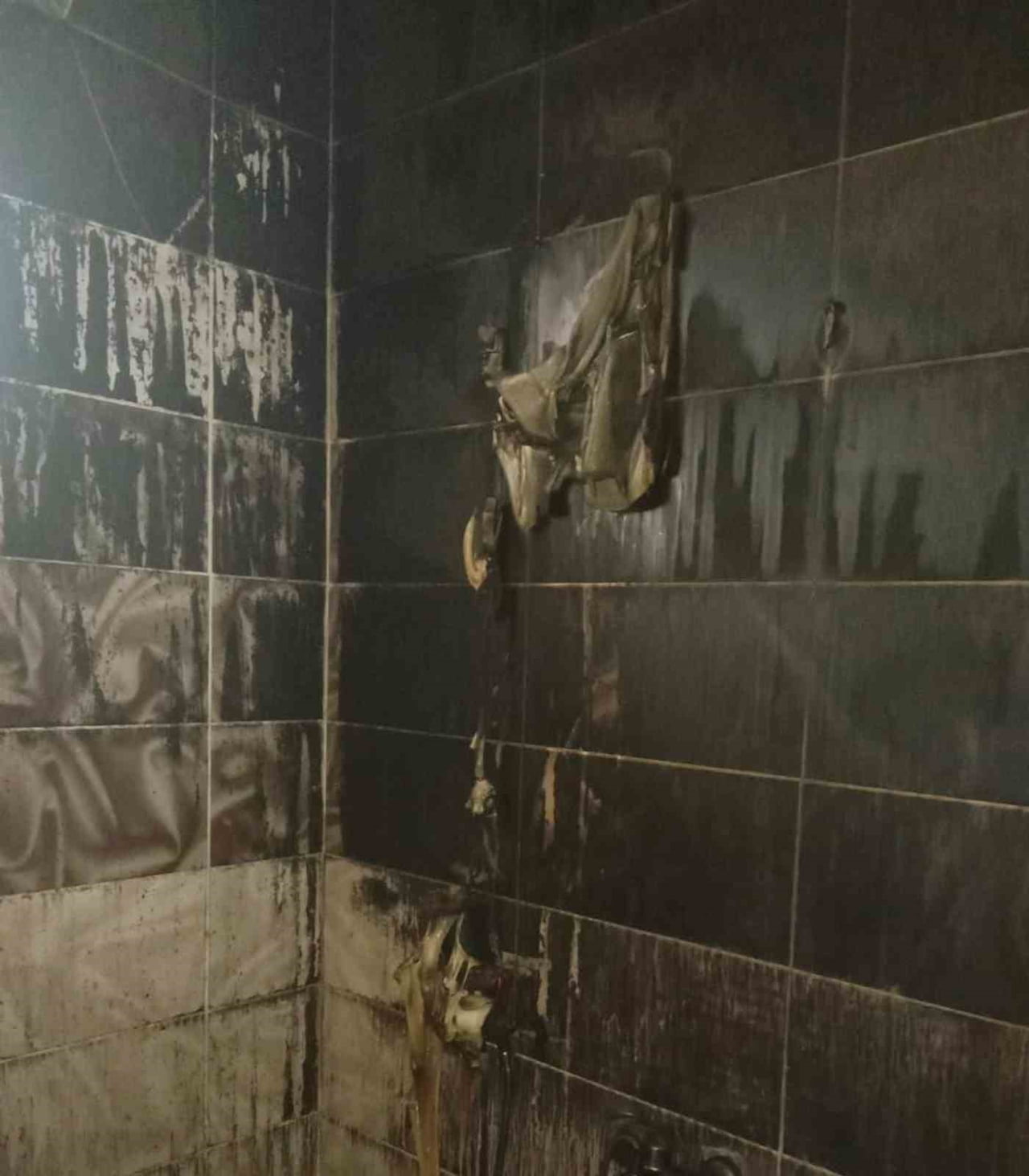 GAZİANTEP’İN ARABAN İLÇESİNE BAĞLI KIRSAL ELİF MAHALLESİNDE EVDE ELEKTRİK KONTAĞINDAN ÇIKAN YANGIN...