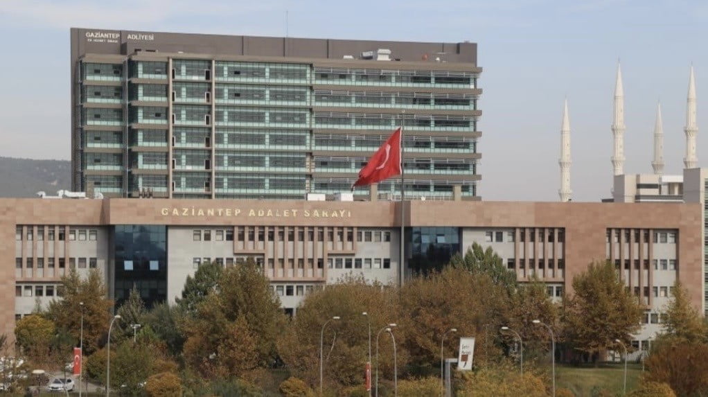 GAZİANTEP’TE 10 YAŞINDAKİ ÇOCUĞU POMPALI TÜFEKLE ÖLDÜREN MÜHSÜN TAŞKIN’A AĞIRLAŞTIRILMIŞ MÜEBBET...