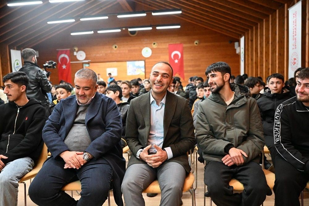 GAZİOSMANPAŞA BELEDİYESİ, SINAVLARA HAZIRLANAN ÖĞRENCİLERİN MOTİVASYONUNU ARTIRMAK AMACIYLA...